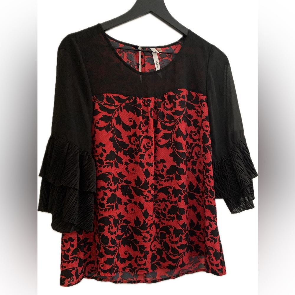 NY Collection Women’s Black Red Floral Top, Size Medium.